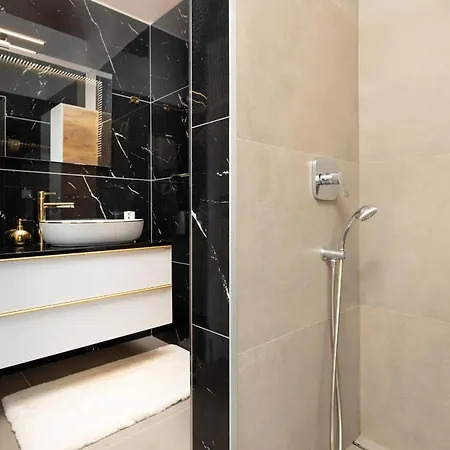 别墅 Villa Toscana With Pool, Sauna And Jacuzzi