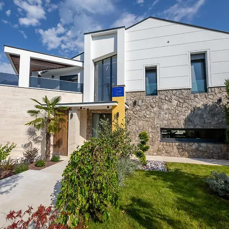 Villa Toscana With Pool, Sauna And Jacuzzi