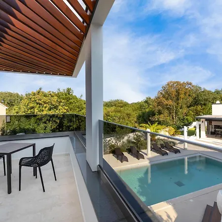 Villa Toscana With Pool, Sauna And Jacuzzi * Rasopasno
