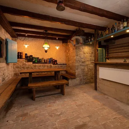 Toscana With Pool, Sauna And Jacuzzi *