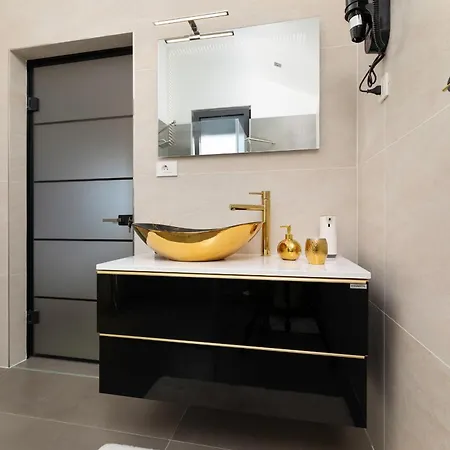 Villa Villa Toscana With Pool, Sauna And Jacuzzi *