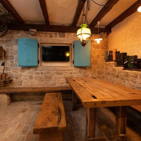 Toscana With Pool, Sauna And Jacuzzi Вилла Rasopasno
