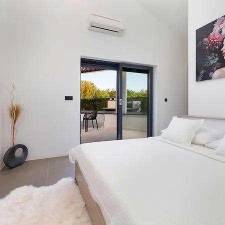 别墅 Villa Toscana With Pool, Sauna And Jacuzzi