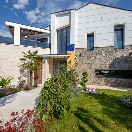 Villa Toscana With Pool, Sauna And Jacuzzi 别墅 *