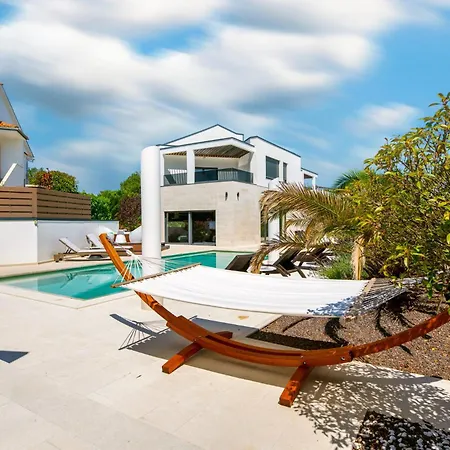 Toscana With Pool, Sauna And Jacuzzi Вилла
